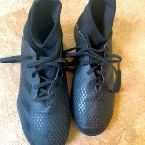 ADIDAS Predator Youth Soccer Shoes Turf SZ. 4